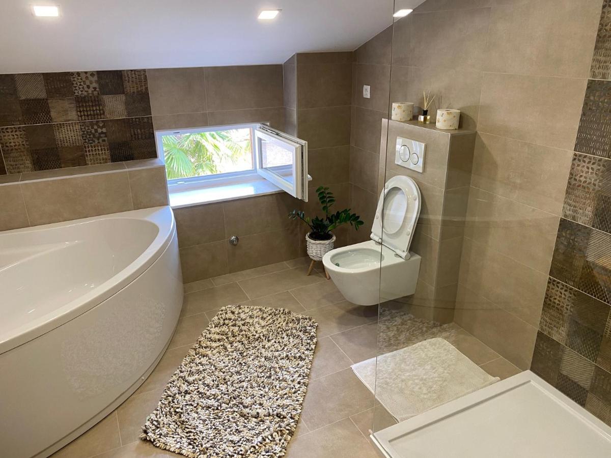 Andrea, Premium Three Bedroom Apartment, Entire Floor Кастав Экстерьер фото