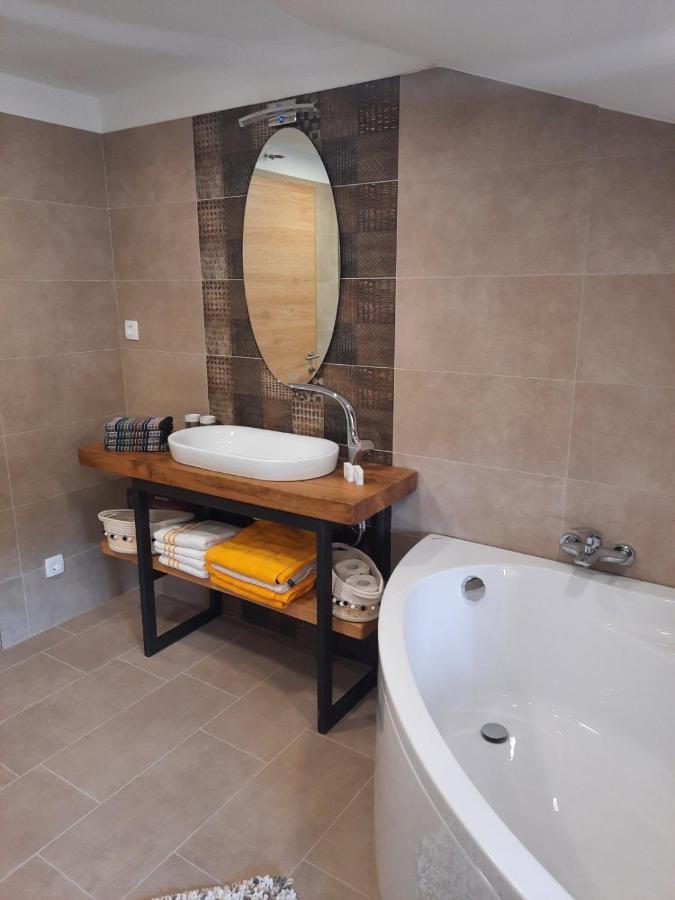 Andrea, Premium Three Bedroom Apartment, Entire Floor Кастав Экстерьер фото